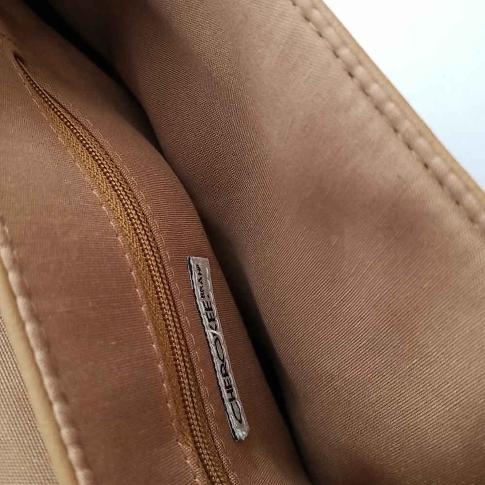 Cherokee Ladies Leather Backpack - Picture 4 of 13